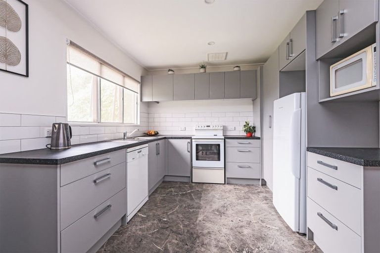 Photo of property in 24 Saint Hill Lane, Havelock North, 4130