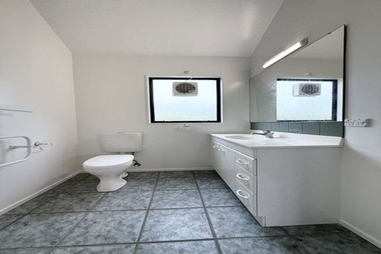 Photo of property in 6 Lucas Way, Albany, Auckland, 0632