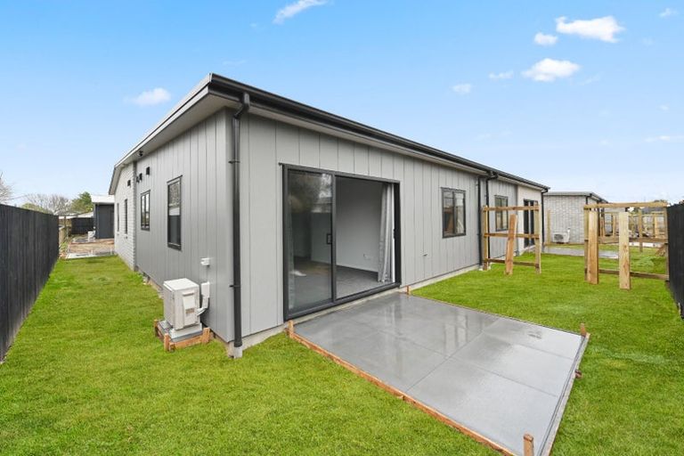 Photo of property in 2 Fable Way, Leamington, 3432