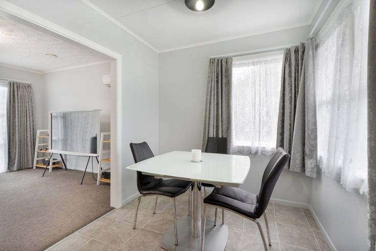 Photo of property in 17 Mountbatten Grove, Clouston Park, Upper Hutt, 5018