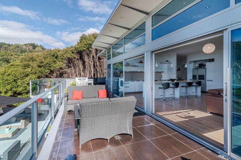 Photo of property in 2 Langlois Lane, Akaroa, 7520