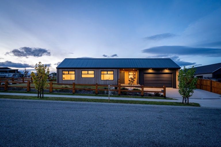 Photo of property in 14 Pounamu Avenue, Albert Town, Wanaka, 9305