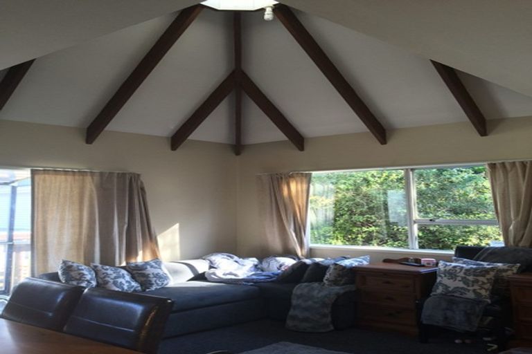 Photo of property in 72 Ridge Road, Howick, Auckland, 2014