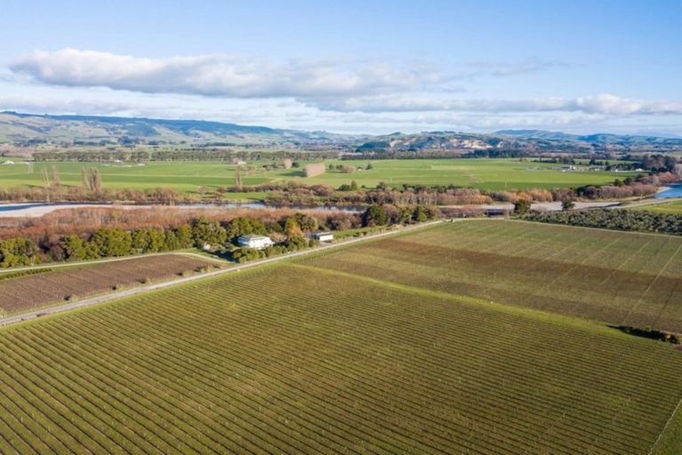 Photo of property in 20 Dakins Road, East Taratahi, Carterton, 5887