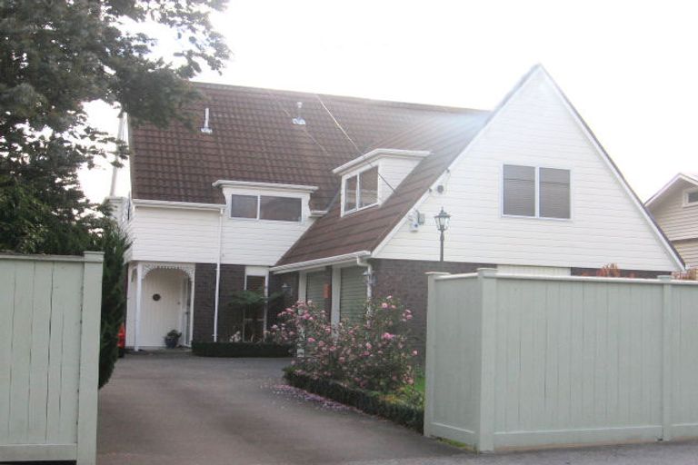 Photo of property in 5 Sherwood Street, Woburn, Lower Hutt, 5010