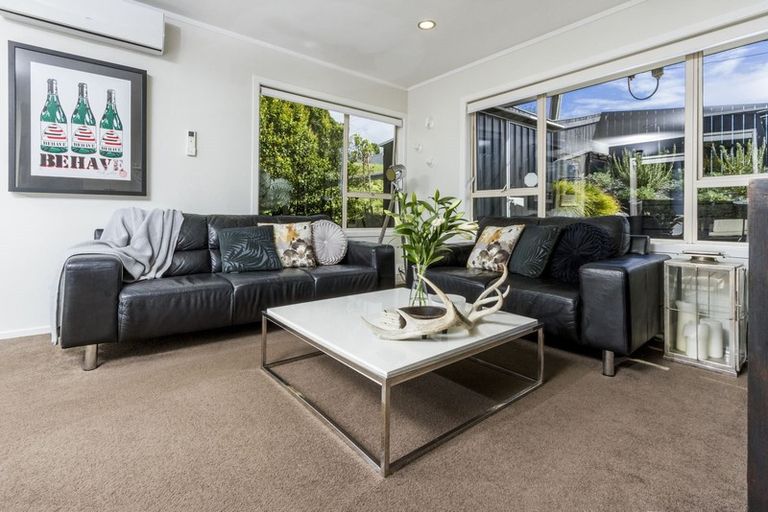 Photo of property in 7 Paris Place, Birkenhead, Auckland, 0626