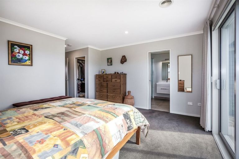 Photo of property in 15 Ken Douglas Drive, Aotea, Porirua, 5024