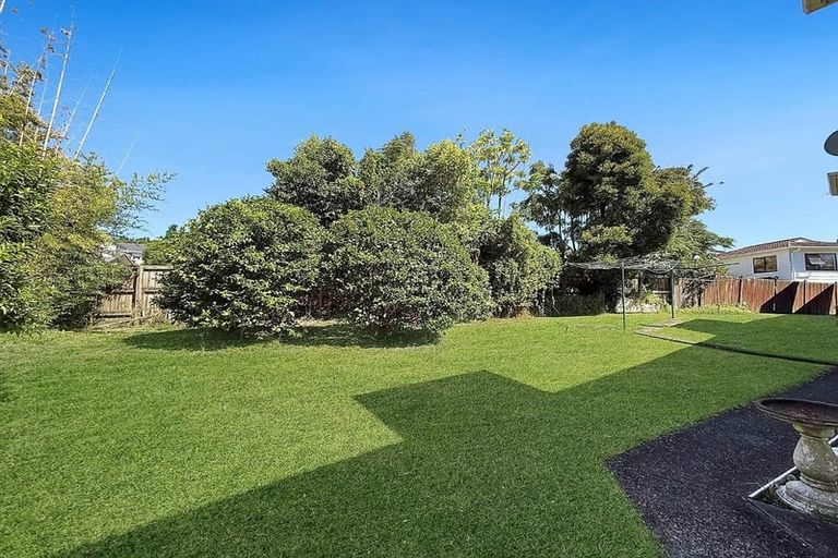 Photo of property in 1/216 Beach Road, Campbells Bay, Auckland, 0630