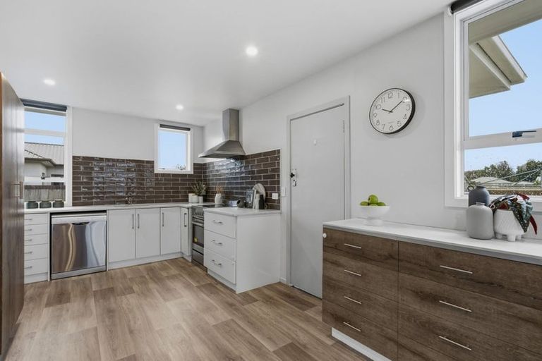 Photo of property in 18 Moa Street, Waikiwi, Invercargill, 9810
