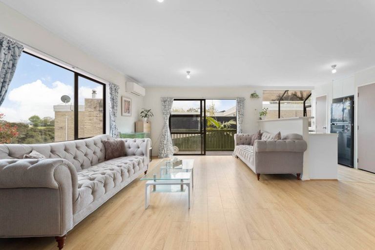 Photo of property in 103c Woodglen Road, Glen Eden, Auckland, 0602