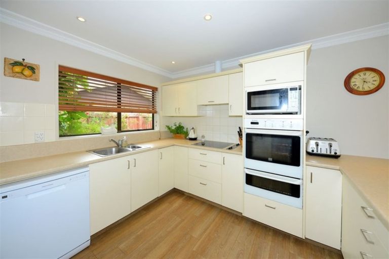 Photo of property in 58 Karnak Crescent, Russley, Christchurch, 8042