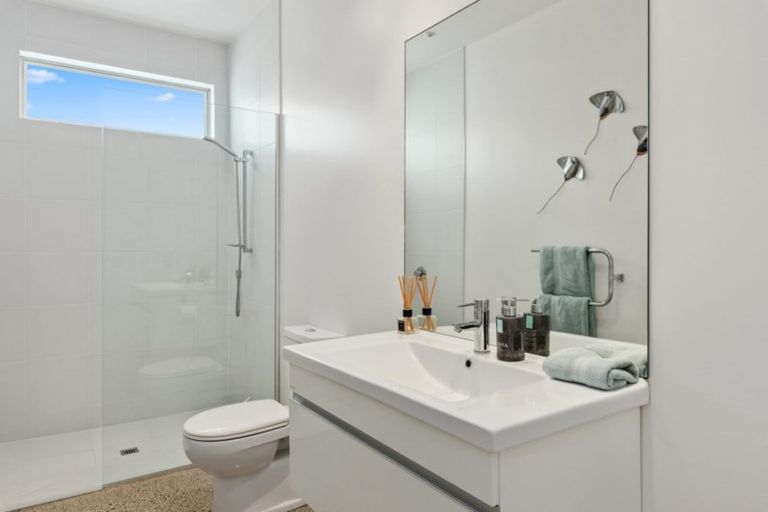 Photo of property in 15 Kewai Street, Omaha, 0986