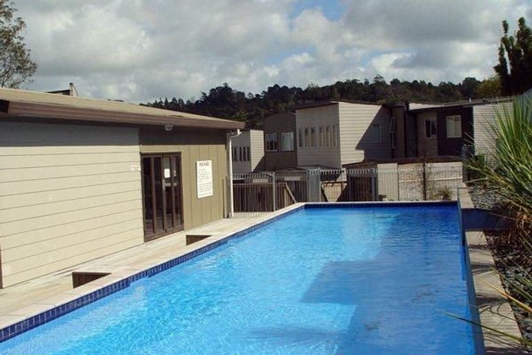 Photo of property in 1/206 Manuka Road, Bayview, Auckland, 0629