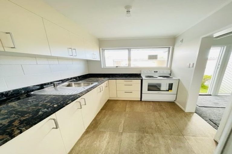 Photo of property in 3/45 Kenderdine Road, Papatoetoe, Auckland, 2025