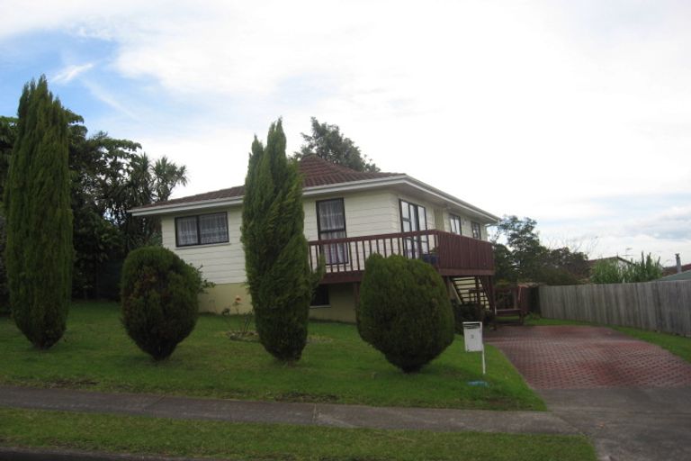 Photo of property in 3 Glenshee Place, Highland Park, Auckland, 2010