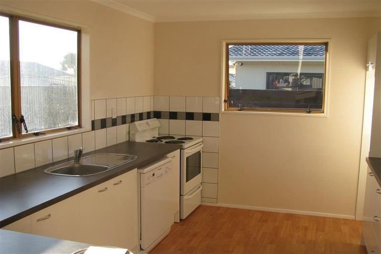 Photo of property in 41 Wynyard Crescent, Tamatea, Napier, 4112