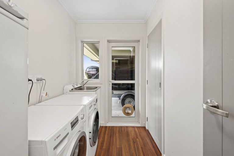 Photo of property in 20 Montgomery Crescent, Kinloch, Taupo, 3377