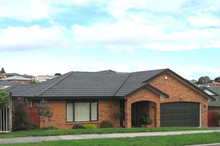 Photo of property in 3 Chadlington Avenue, Henderson, Auckland, 0612