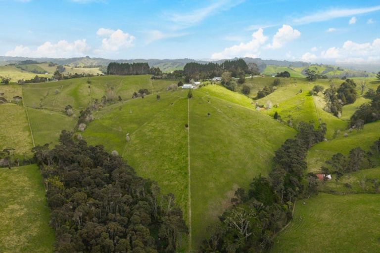 Photo of property in 167 Anderson Road, Helensville, 0875