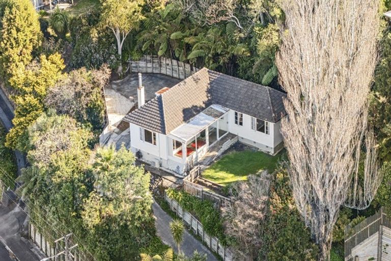 Photo of property in 20 Frankley Road, Westown, New Plymouth, 4310