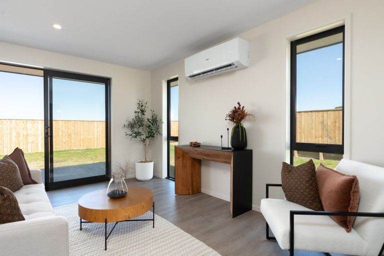 Photo of property in 9 Williams Road, Hobsonville, Auckland, 0618