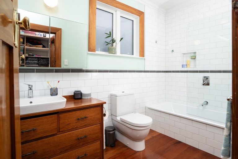 Photo of property in 75 Miramar Avenue, Miramar, Wellington, 6022