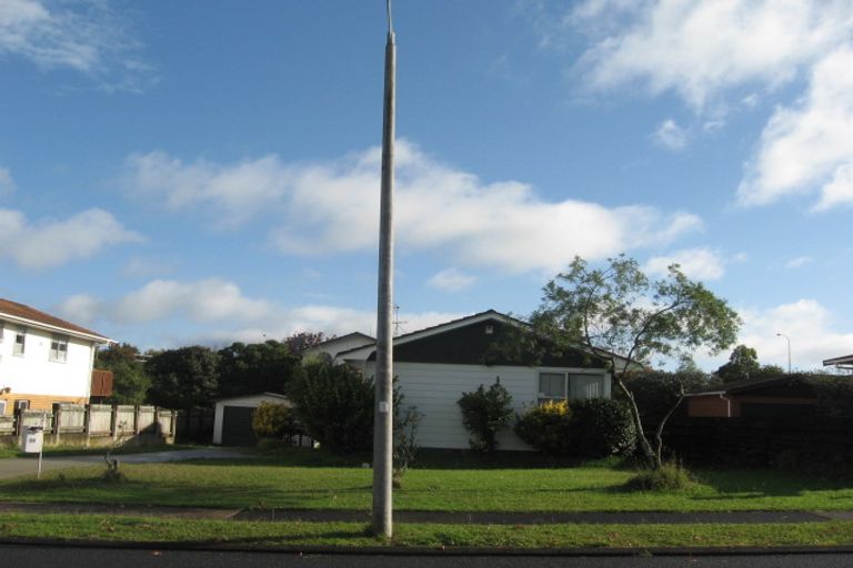 Photo of property in 33 Archmillen Avenue, Pakuranga Heights, Auckland, 2010