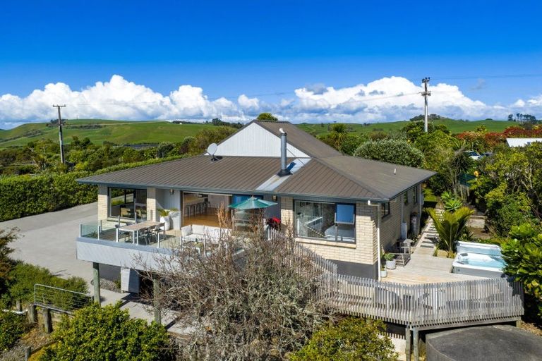 Photo of property in 12 Upper Wainui Road, Raglan, 3297