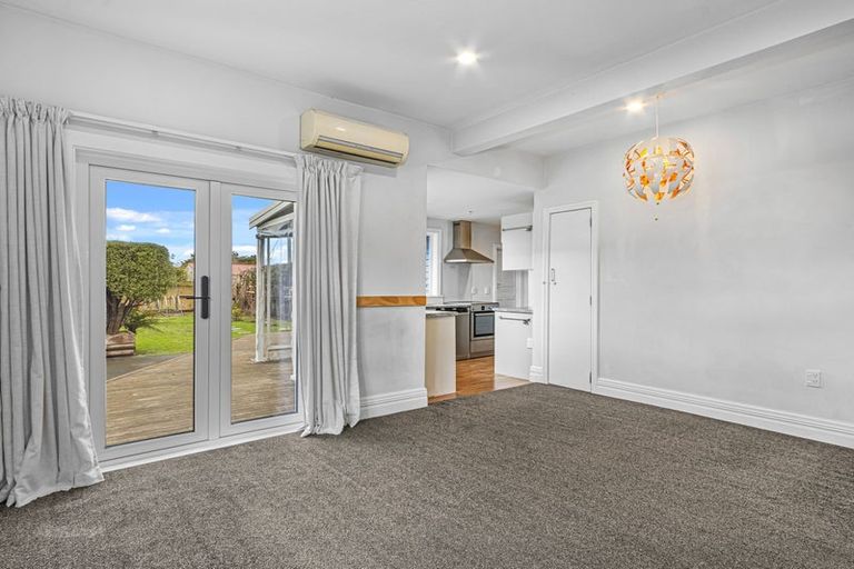 Photo of property in 22 Havelock Street, Phillipstown, Christchurch, 8011