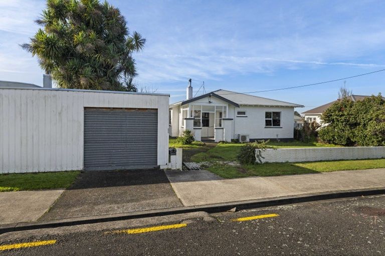 Photo of property in 32 Bedford Street, Eltham, 4322