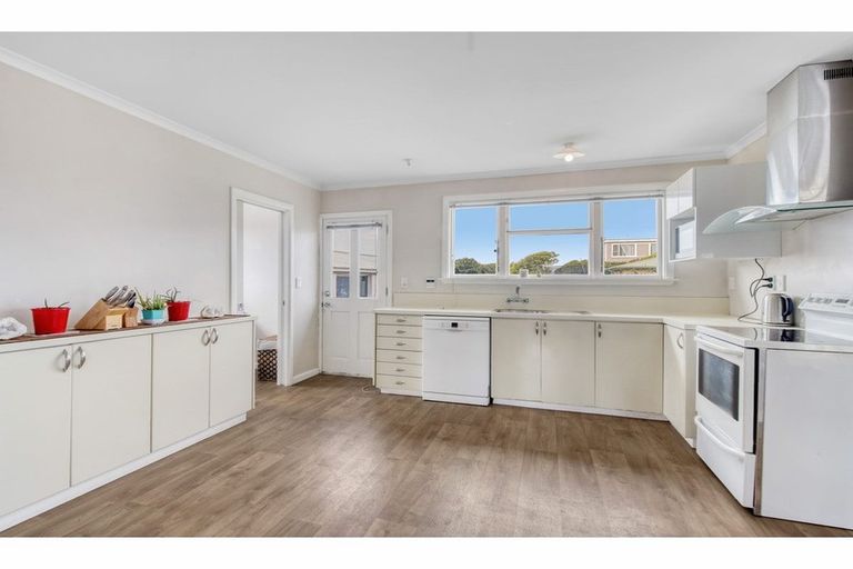 Photo of property in 8 Pandora Street, North New Brighton, Christchurch, 8083