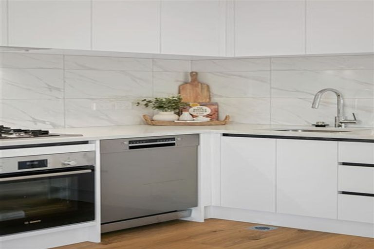 Photo of property in 4/48 Heath Street, Saint Andrews, Hamilton, 3200