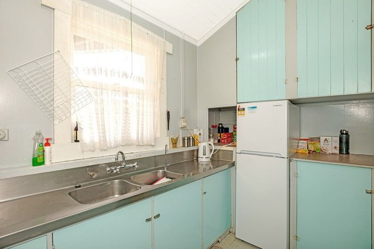 Photo of property in 2 School Road, Tiniroto, Manutuke, 4078