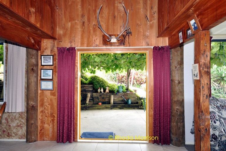 Photo of property in 318 Franklin Road, Paparoa, 0571