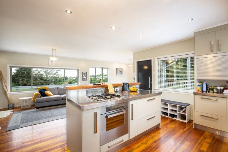 Photo of property in 11 Cowling Road, Hurdon, New Plymouth, 4310