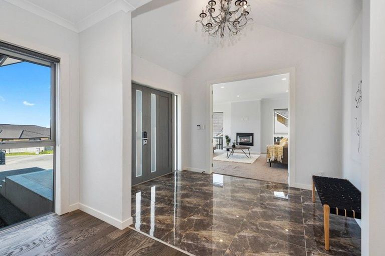 Photo of property in 11 Castleton Way, Flagstaff, Hamilton, 3210