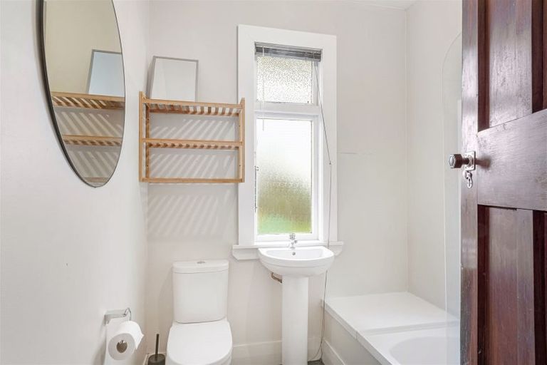 Photo of property in 16 Lincoln Road, Hillmorton, Christchurch, 8024