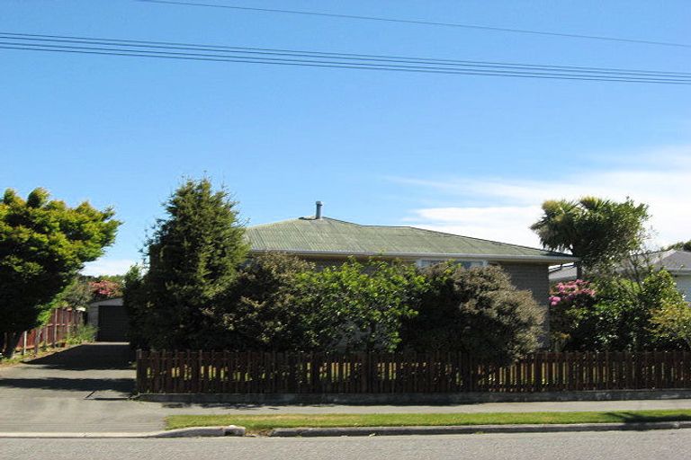 Photo of property in 71 Staveley Street, Avonhead, Christchurch, 8042
