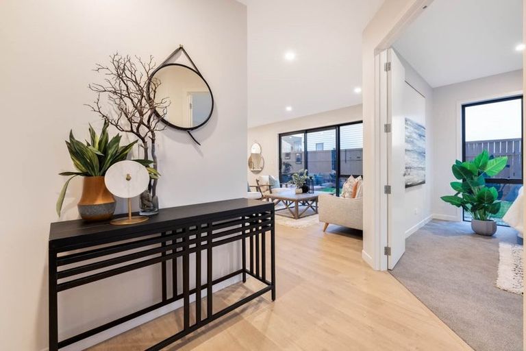 Photo of property in 11 Jack Hawken Lane, Silverdale, 0932