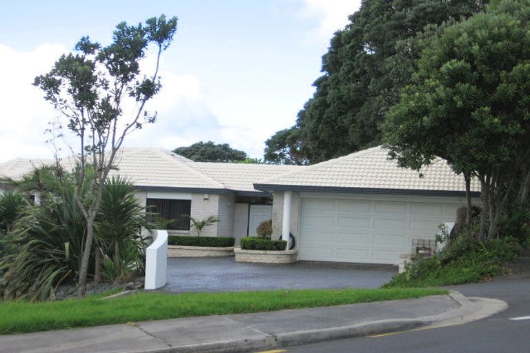 Photo of property in 22 Marellen Drive, Red Beach, 0932