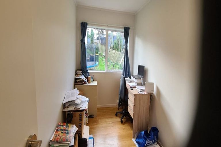 Photo of property in 25a Addison Drive, Glendene, Auckland, 0602