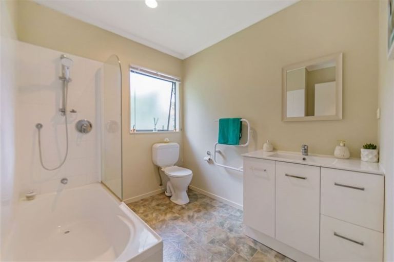 Photo of property in 157 Brian Crescent, Stanmore Bay, Whangaparaoa, 0932