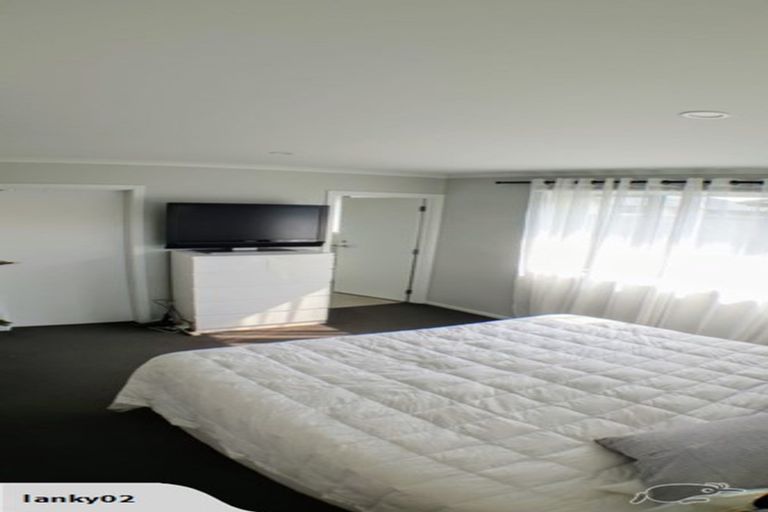 Photo of property in 37 Myles Way, Lower Shotover, Queenstown, 9304