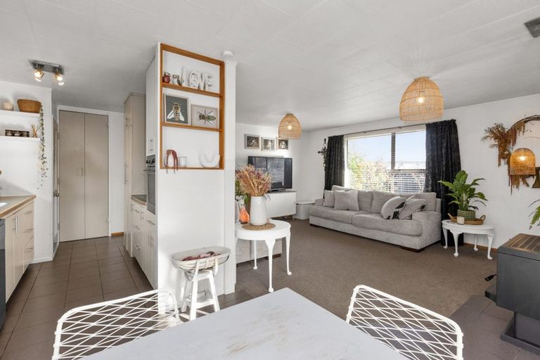 Photo of property in 90 Tait Drive, Greenmeadows, Napier, 4112