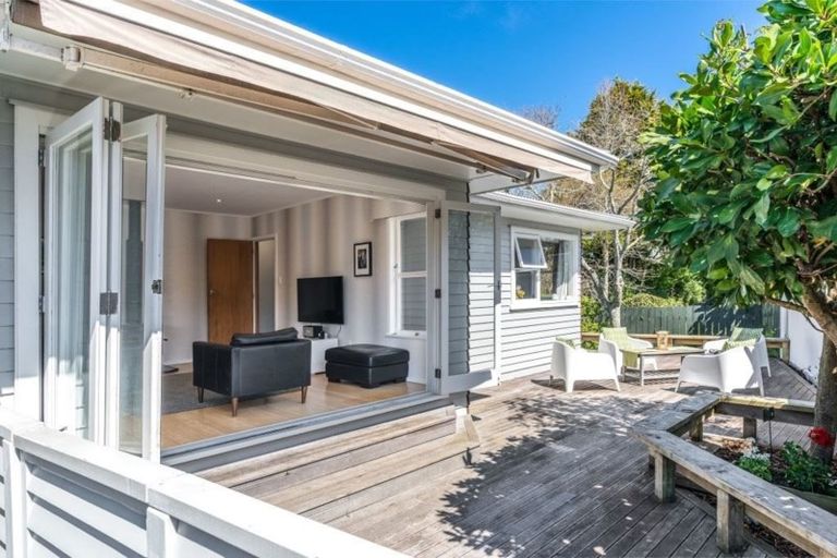 Photo of property in 1/24a Wolsley Avenue, Milford, Auckland, 0620