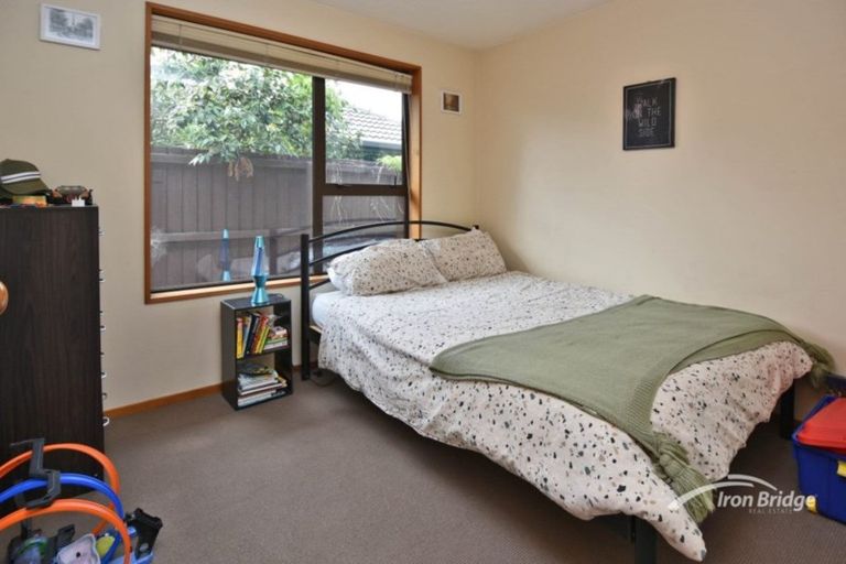 Photo of property in 2 Neathwest Avenue, Broomfield, Christchurch, 8042