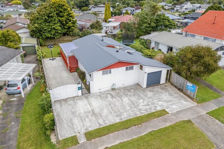 Photo of property in 71 California Drive, Totara Park, Upper Hutt, 5018