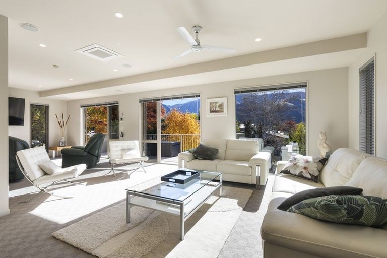 Photo of property in 21 Hood Crescent, Arrowtown, 9302