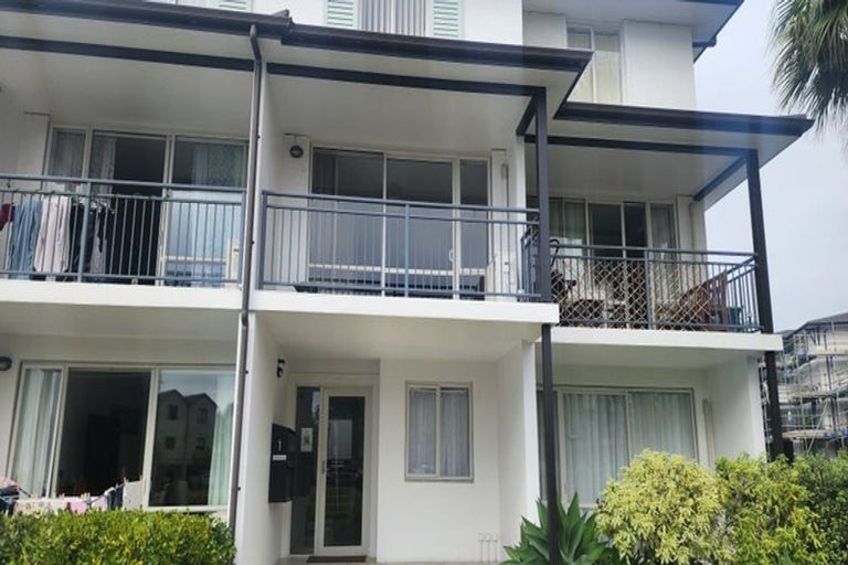 Photo of property in 4/1 Opito Way, East Tamaki, Auckland, 2013
