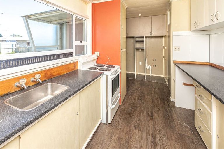 Photo of property in 44 Manuka Street, Castlecliff, Whanganui, 4501